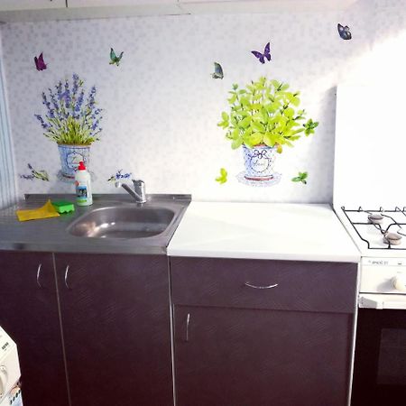 Standard Apartment On Umanskaya Kiev Extérieur photo
