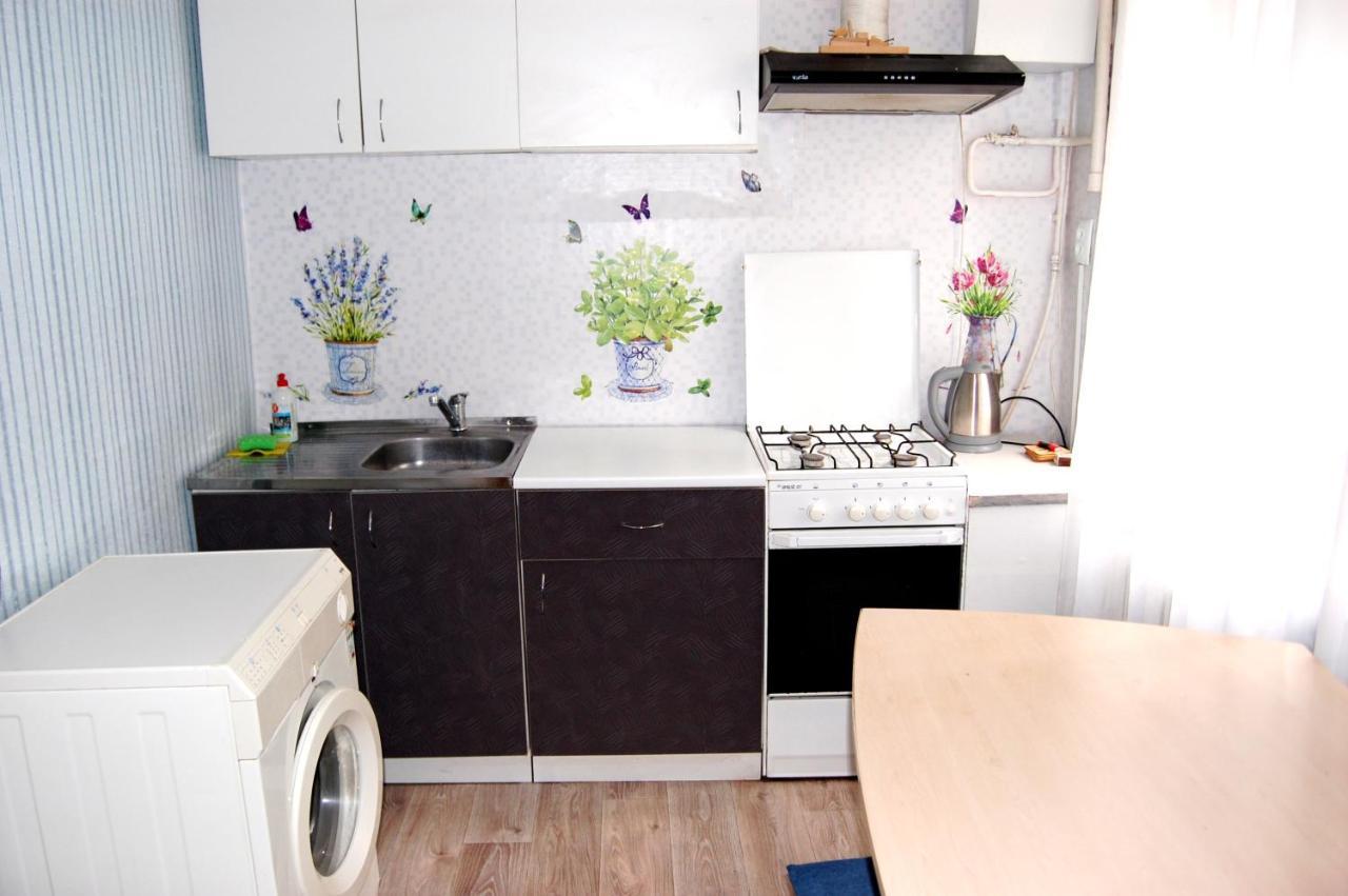 Standard Apartment On Umanskaya Kiev Extérieur photo