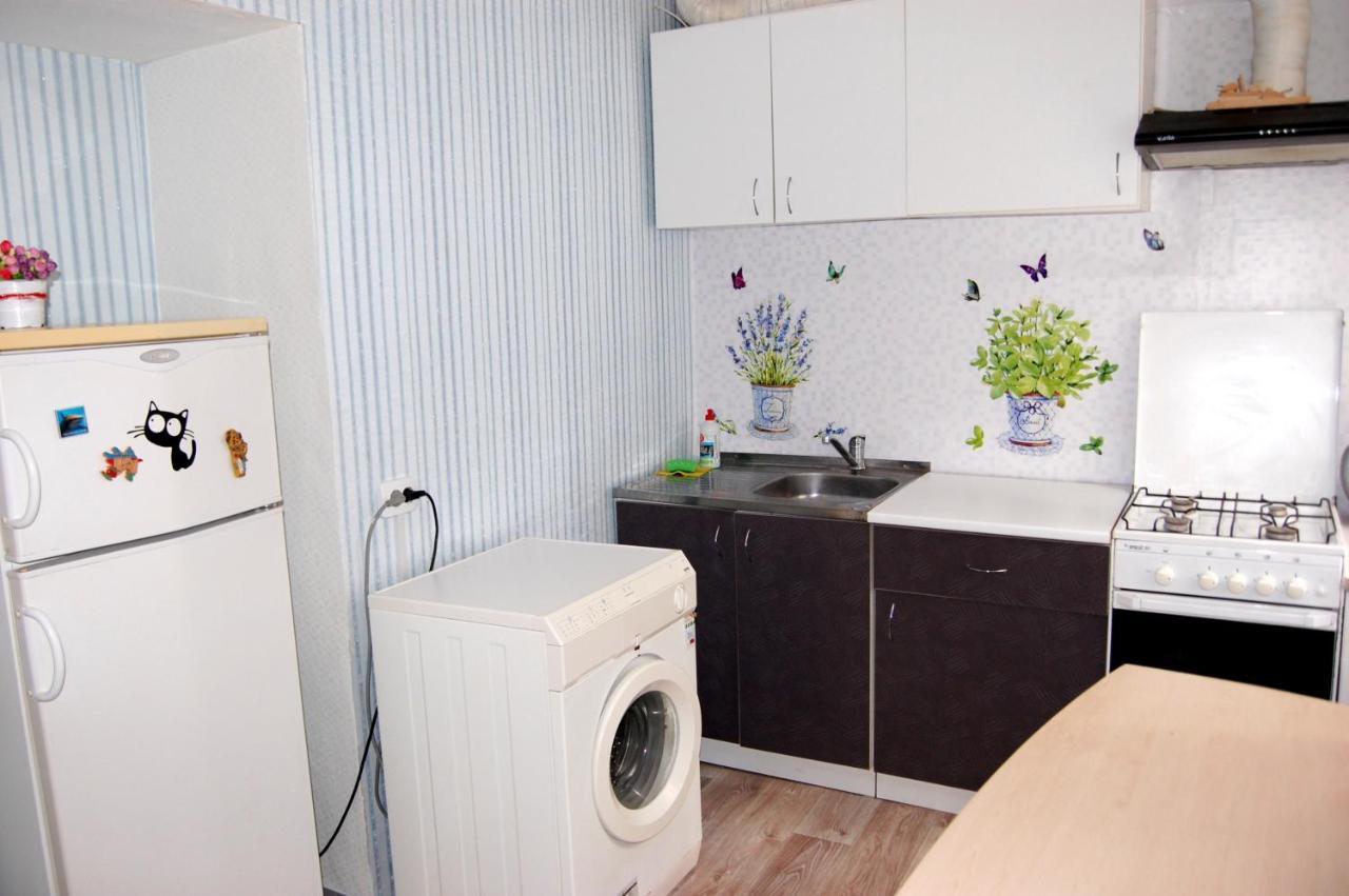 Standard Apartment On Umanskaya Kiev Extérieur photo