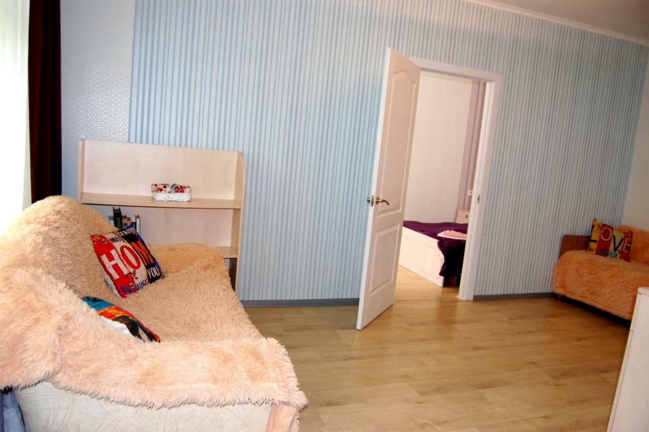 Standard Apartment On Umanskaya Kiev Extérieur photo